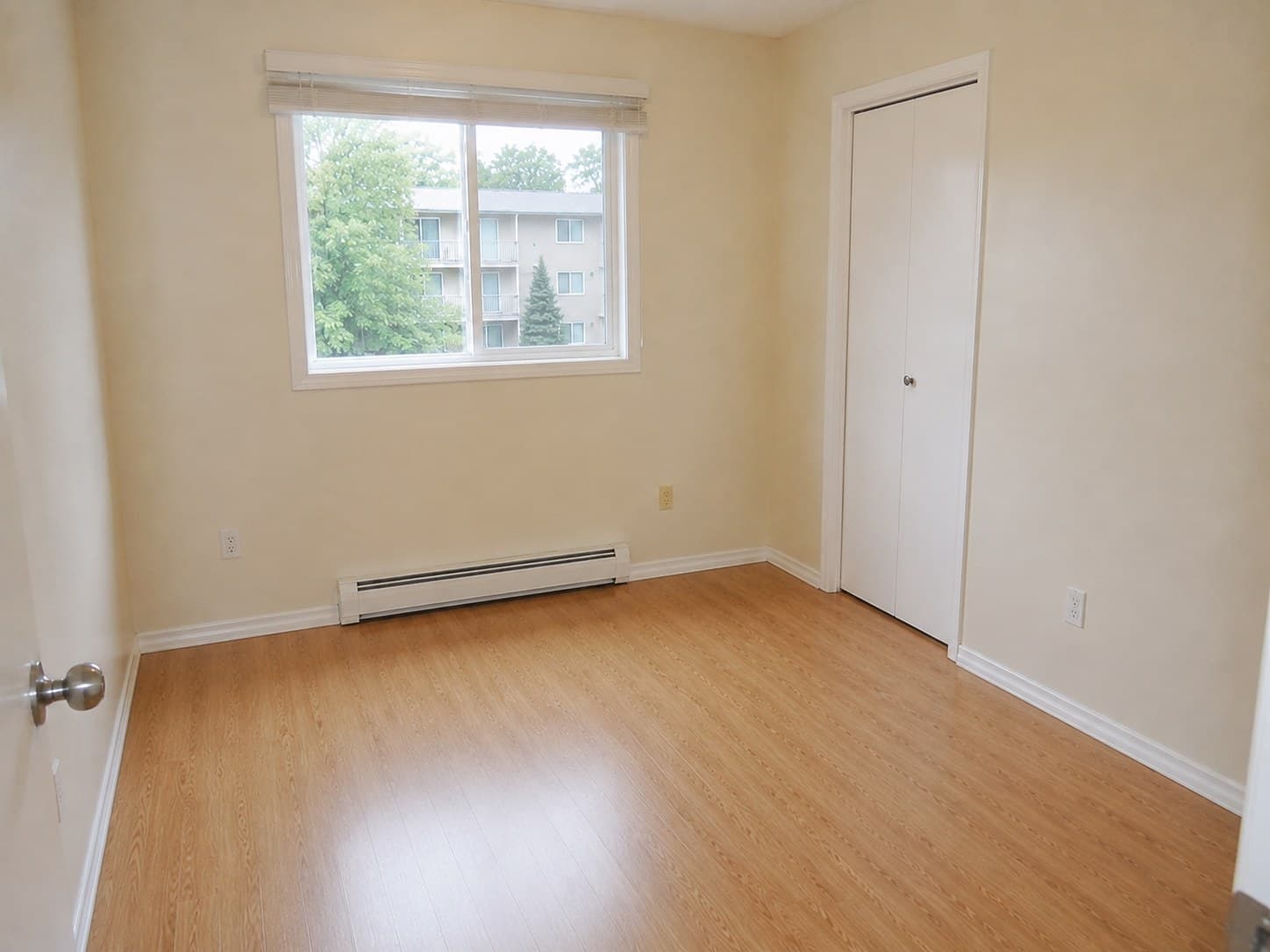 Bedroom before virtual staging